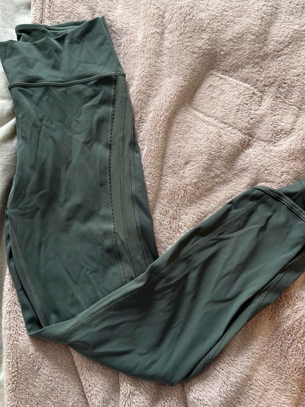 Lululemon Women’s Leggings in Dark Green